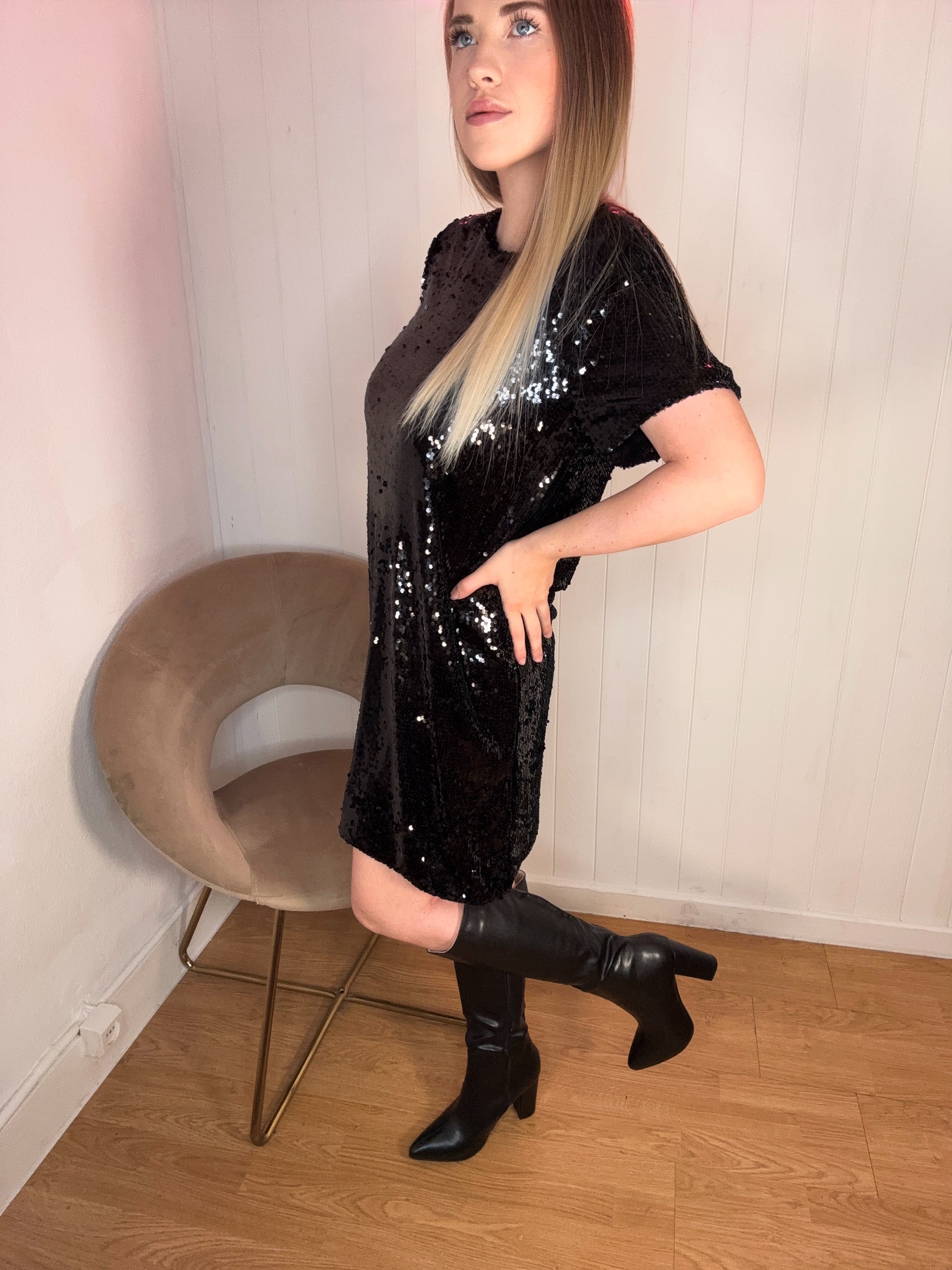 Robe à sequins noir