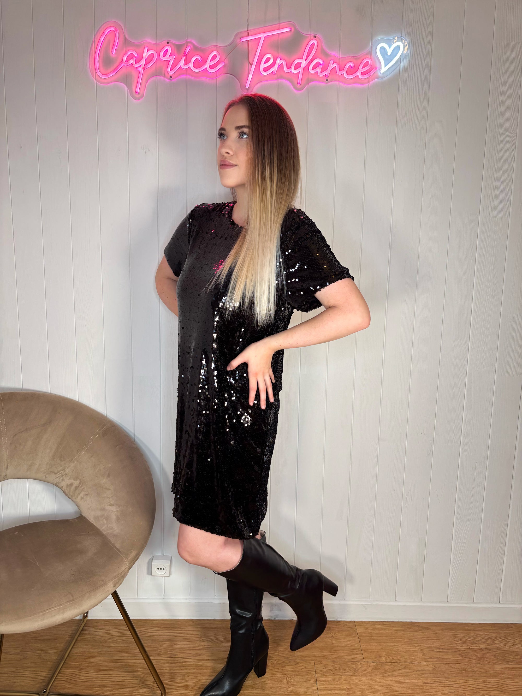 Robe à sequins noir