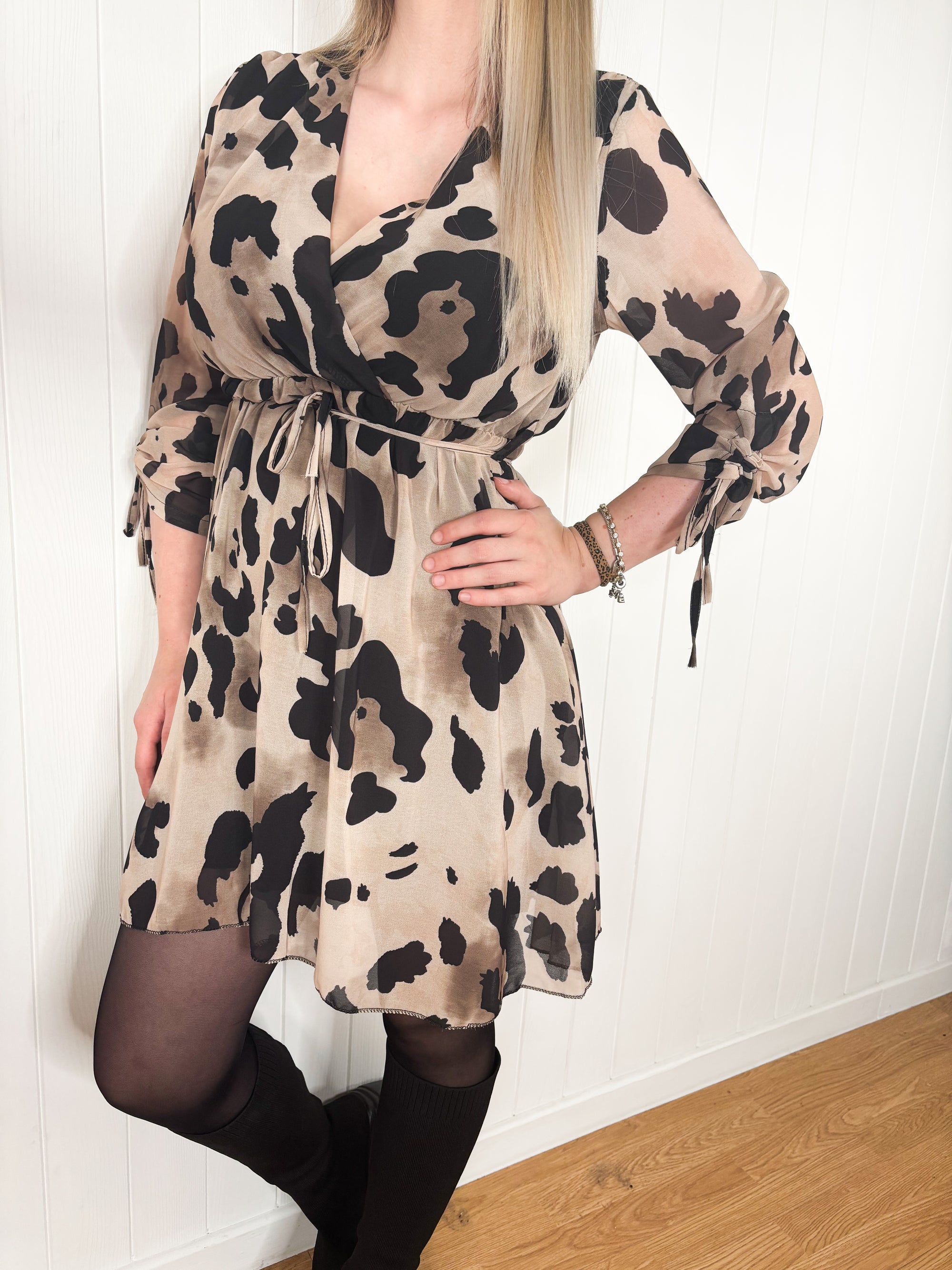 Robe léopard croisé